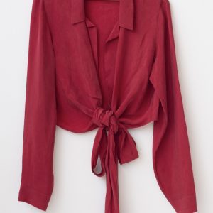 Camicia a incrocio in morbido cupro rosso con nastro0