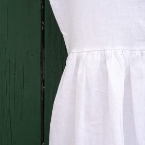 Vestito camicione in morbido lino bianco Vestito camicione in morbido lino bianco