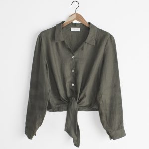 Camicetta in morbido lino colore verde oliva e nodo in vita by delfina letizia