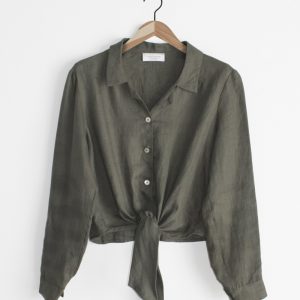 Camicetta in morbido lino colore verde oliva e nodo in vita by delfina letizia