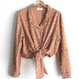 Camicetta in cotone rosa antico con frange e nodo in vita by delfina letizia