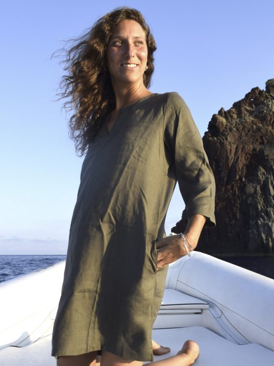 Casacca lunga copricostume in cotone olive by Delfina Letizia